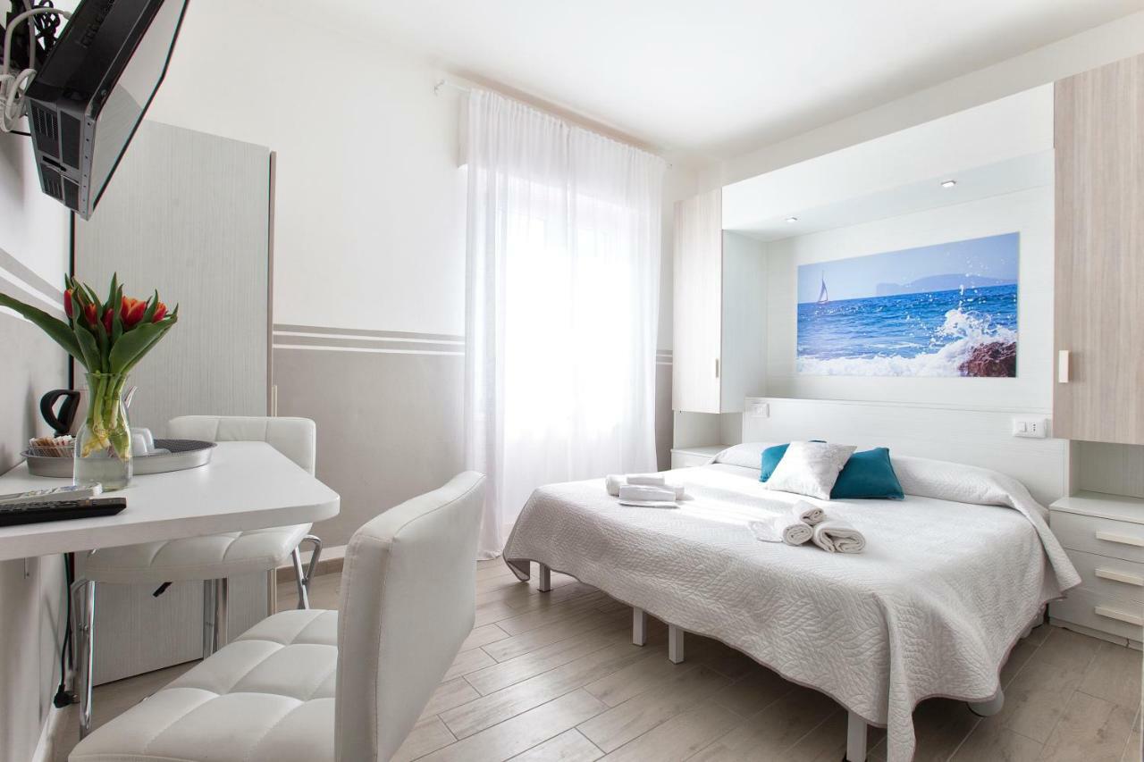 Alguest Hotel Алгеро Екстериор снимка