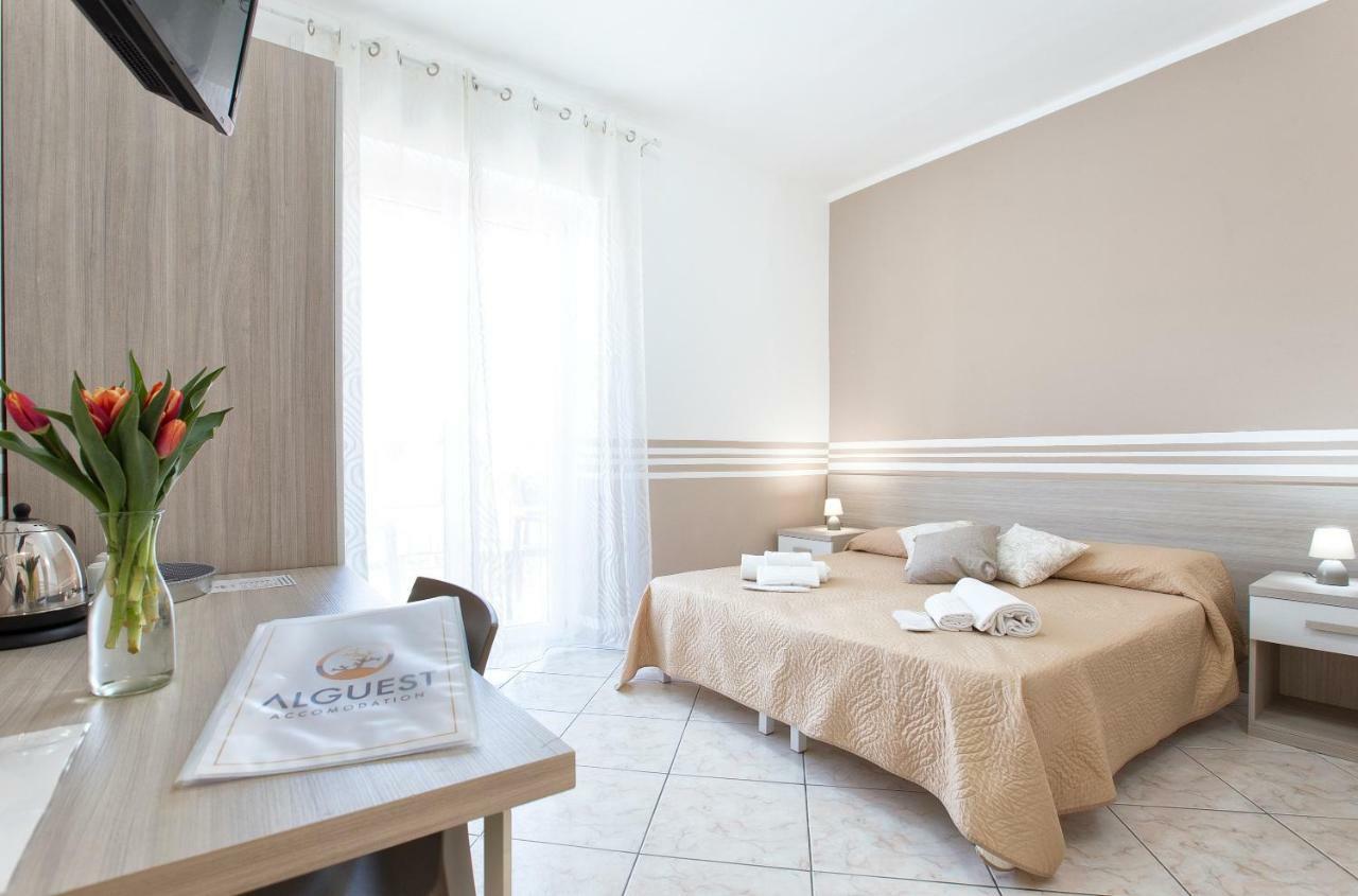Alguest Hotel Алгеро Екстериор снимка