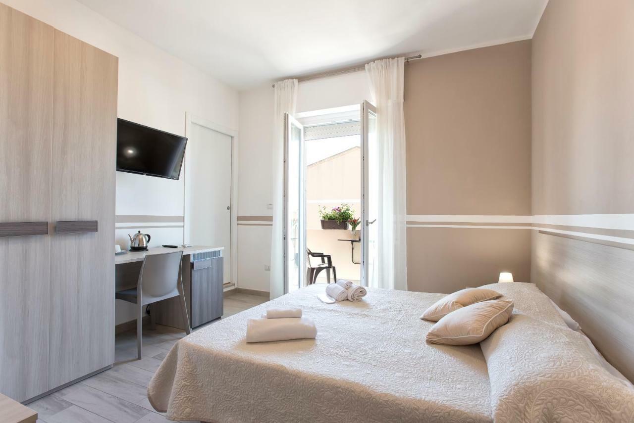 Alguest Hotel Алгеро Екстериор снимка